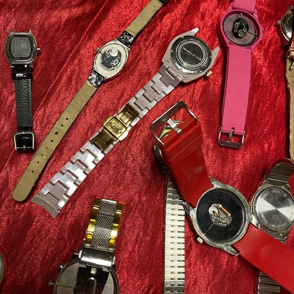 Lot Of 14 Project Watches Missing Parts Some Missing Parts - Picture 6 of 8